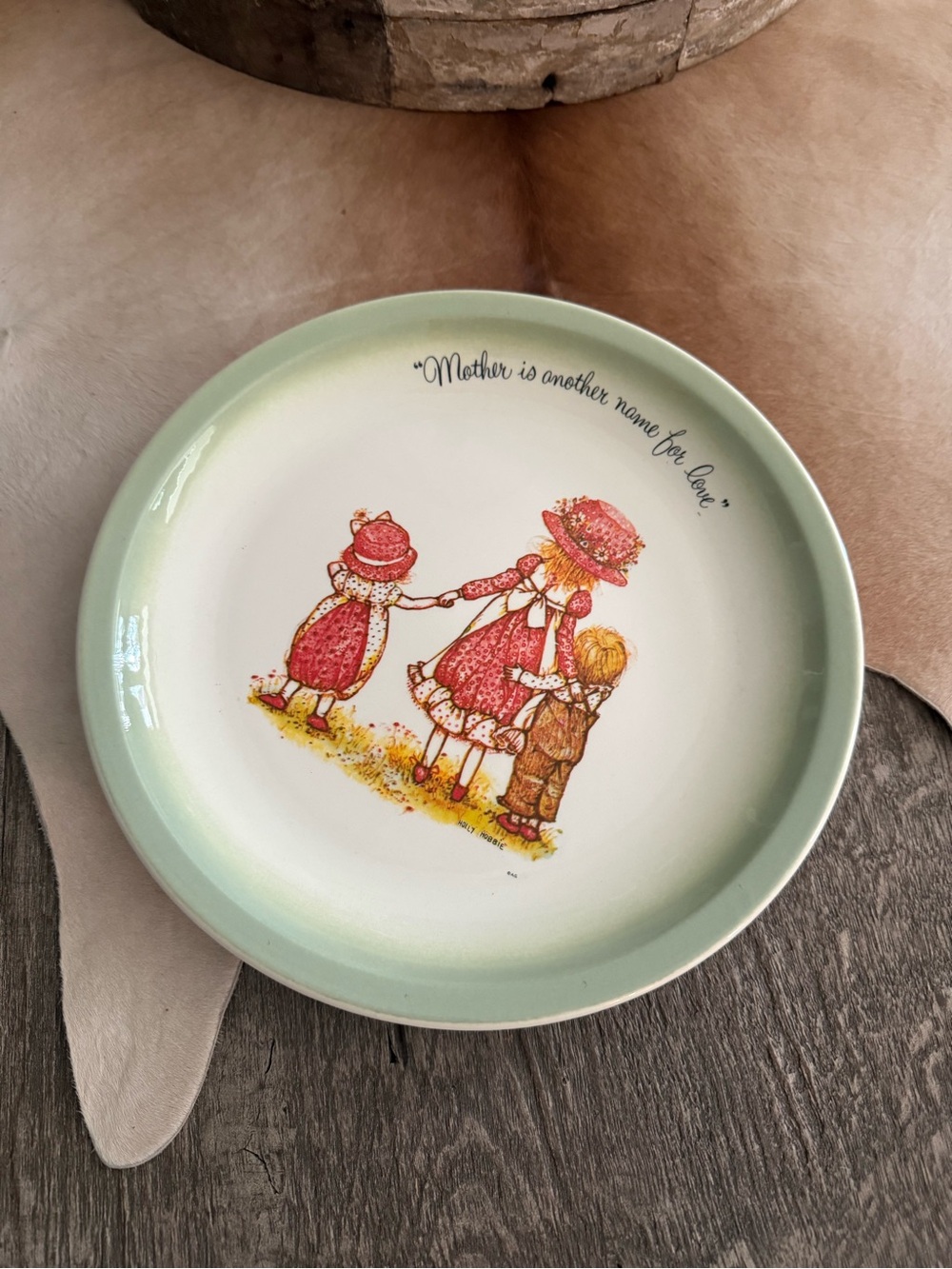 Vintage Holly Hobbie Mother & Children Decorative Plate - Mint Rim